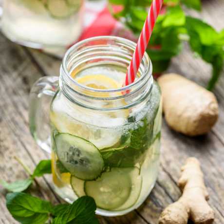 Limonada con pepino y jengibre 3