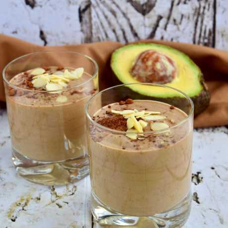 Smoothie de chocolate y aguacate 9